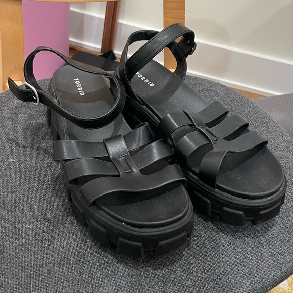 black chunky platform sandals - W11 wide width - Picture 1 of 3
